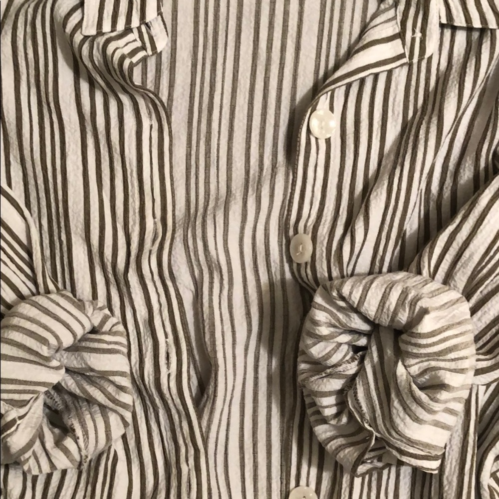 Button down top - Picture 2 of 2